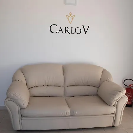 Carlo V - *